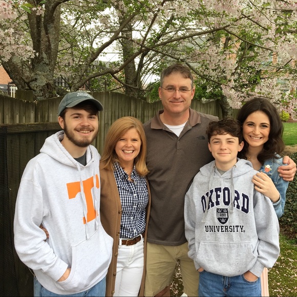 Meet your Posher, Mandy - Picture 1 of 1